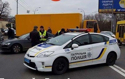 Масштабна аварія в Києві: розбилися шість машин