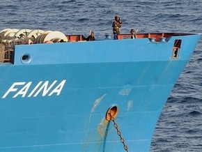 Сомалийские пираты изменили условия выкупа за Фаину