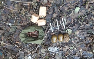 У киевлянина полиция нашла склад оружия и боеприпасов