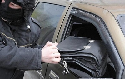 У Києві у помічника нардепа вкрали сумку з грошима