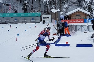 Біатлон: Бьо феєрично виграв гонку переслідування в Ансі