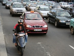 В Киеве появилось мототакси