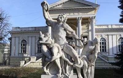 В Одессе изуродовали скульптуру Лаокоона