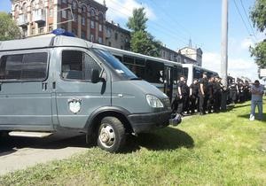 В оцеплении милиции. Марш равенства в Киеве продолжался около получаса