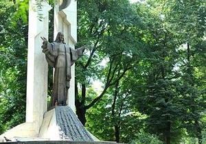 Монумент Христа в Ивано-Франковске подвергся вандализму