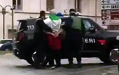 В Італії чоловік на вулиці стріляв у мігрантів