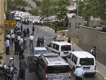Перестрелка возле консульства США в Стамбуле: убиты шесть человек