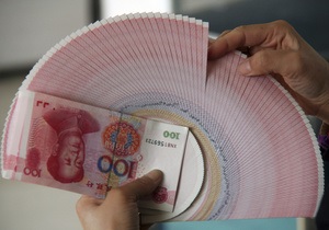 Курс юаня достиг семилетнего максимума