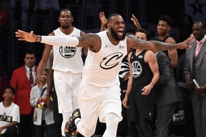 Роскошный проход ЛеБрона – среди лучших моментов недели в НБА