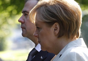 Медведев в Германии намекнул, что большую политику оставлять не намерен