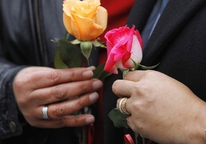 В Дании однополым парам разрешили сочетаться браком в церкви