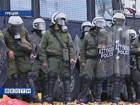 В Греции произошло столкновения футбольных фанатов с полицией: 12 пострадавших