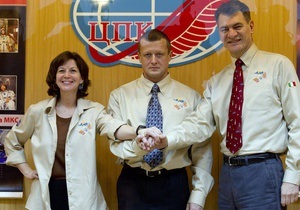 Экипаж МКС будет работать на станции до мая 2011 года