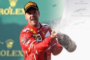 Формула-1: Феттель второй год подряд выиграл Гран-при Австралии
