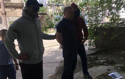 В Херсоне задержаны копы,  отжимавшие  квартиры граждан