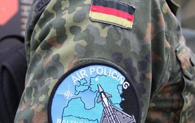 Германия не будет отзывать своих военных из Балтии