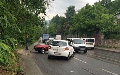 Масштабное ДТП во Львове: столкнулись семь авто