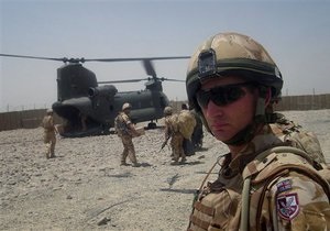 Афганский солдат расстрелял троих британских военнослужащих