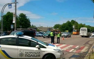 У Борисполі автобус збив двох дівчаток