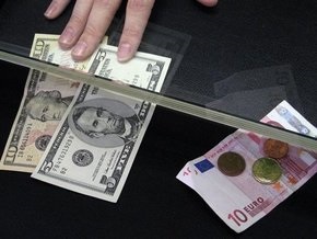 Эксперты: Спрос на валюту падает