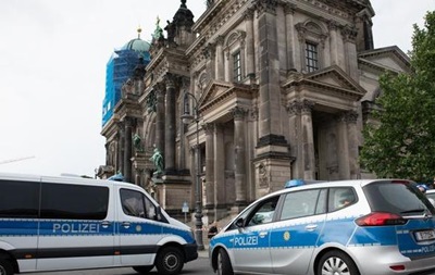 У Берліні поліцейський відкрив стрілянину в соборі