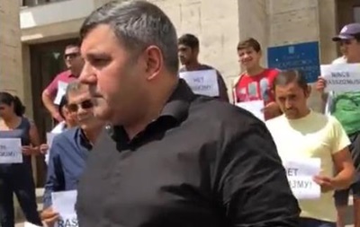 Закарпатські роми вийшли на акцію протесту проти погрому табору у Львові