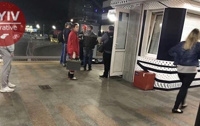 На станции метро в Киеве погиб человек