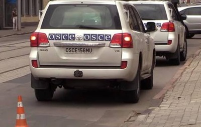 Авто ОБСЕ попало в аварию в Донецке
