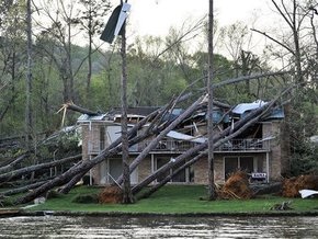 На юге США бушует разрушительный циклон: есть жертвы