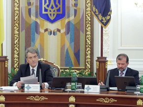 Ющенко принял отставку Балоги