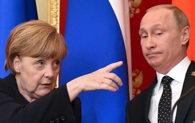 Меркель закликали вимагати звільнення Сенцова