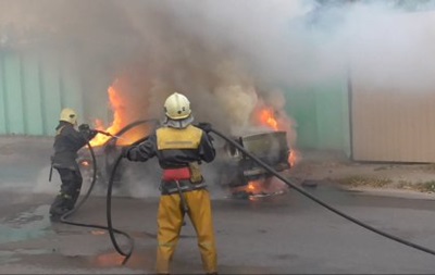 В Сумах на ходу загорелось авто
