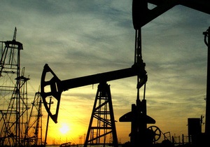 Мировые цены на нефть превысили 100 долларов за баррель