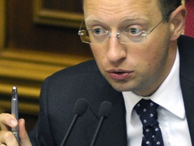 Яценюк сообщил, что 23 апреля оппозиция объявит о формате участия в выборах