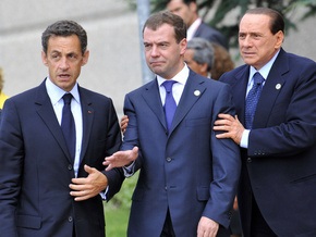 Неоднозначные фотографии Медведева на саммите G8 всколыхнули блогосферу