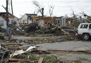 230 человек пропали без вести в результате торнадо в штате Миссури