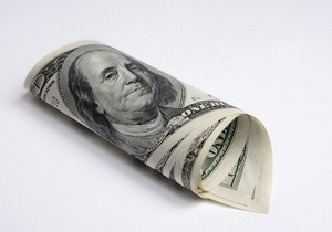 Доллар перестал снижаться на межбанке