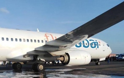 В аэропорту Одессы задымился самолет