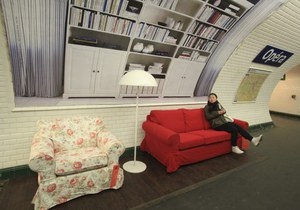 IKEA в рамках рекламной кампании превратила станции метро в комнаты отдыха