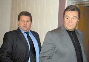 Янукович сменил своего представителя в Крыму