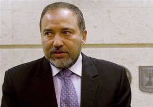 Глава МИД Израиля подал в суд за разглашение деталей своего дела