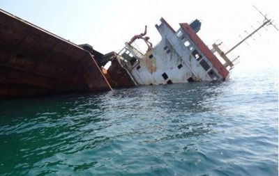 Біля берегів Камчатки затонуло російське судно