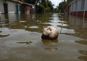 В Пакистане жертвами наводнений стали около 80 человек