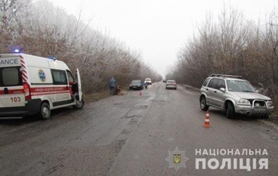 Під Києвом жінка-водій збила на узбіччі двох чоловіків