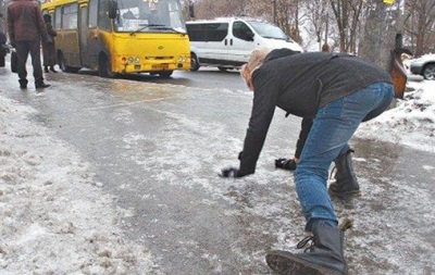 У Києві через ожеледицю за добу травмувалися 53 особи