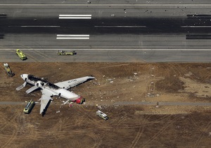 Авиакатастрофа в Сан-Франциско: В аэропорту, где потерпел крушение Boeing 777, была отключена система навигации Glide Path