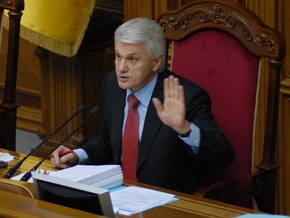 Литвин: До президентских выборов премьер-министра Тимошенко не отправят в отставку