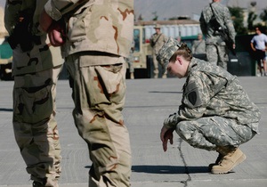 Новый секс-скандал в военных кругах США: Инструкторы базы ВВС подозреваются в сексуальных домогательствах и изнасилованиях