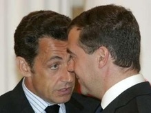 Медведев пообещал Саркози вывести войска из Грузии к 22 августа