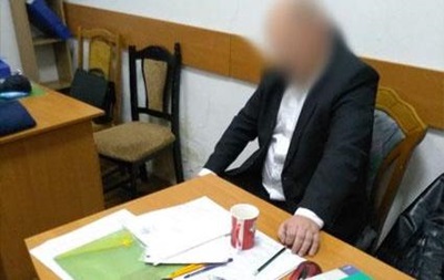 У Львові на хабарі затримали чиновника Держаудитслужби